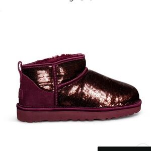 UGG CLASSIC ULTRA MINI MIRROR BALL WILD GRAPE BOOTS - WOMEN'S size 6 EUC